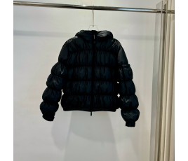 [MONCLER-몽클레어]  몽클레어 메돈테 여성 숏 패딩